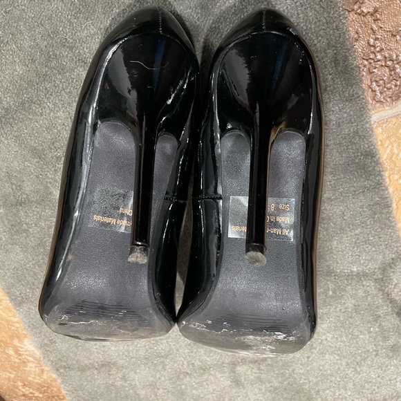 Wild Diva Black Leather Heels - Picture 7 of 9